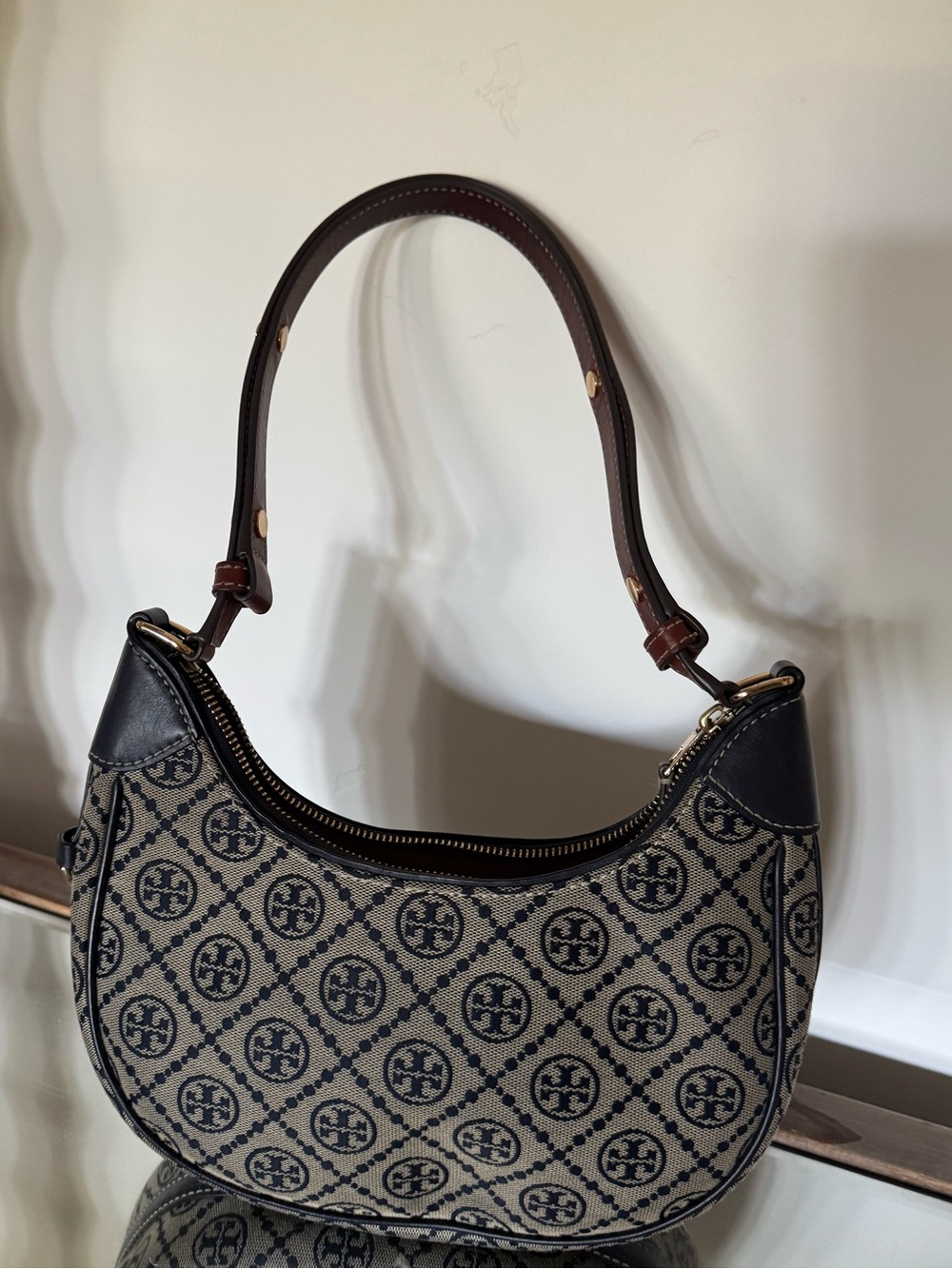 Tory Burch Handbag - Picture 1 of 3